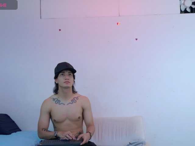 sweetauracouple live cam on BongaCams