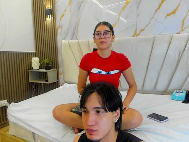 sweetauracouple live cam on BongaCams