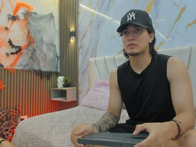 sweetauracouple live cam on BongaCams