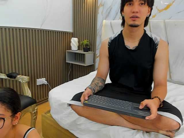 sweetauracouple live cam on BongaCams