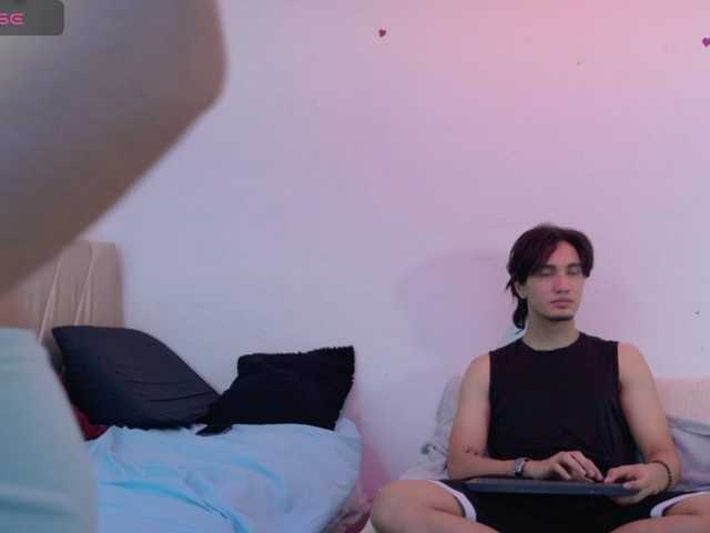 sweetauracouple live cam on BongaCams