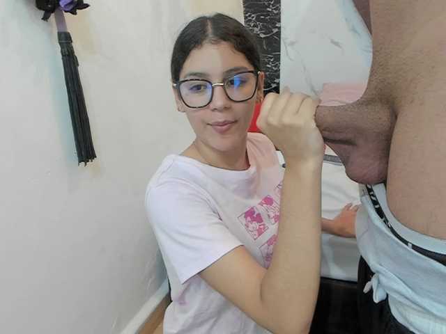 sweetauracouple live cam on BongaCams