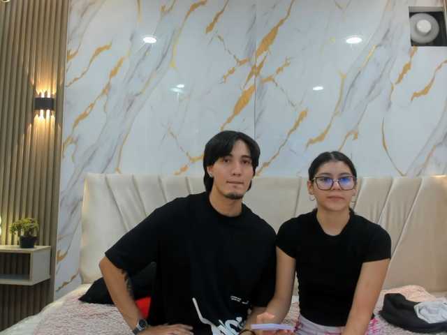 sweetauracouple live cam on BongaCams