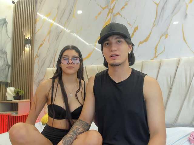 sweetauracouple live cam on BongaCams