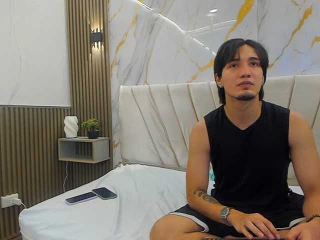 sweetauracouple live cam on BongaCams