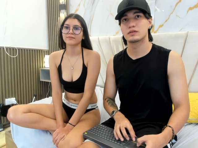 sweetauracouple live cam on BongaCams