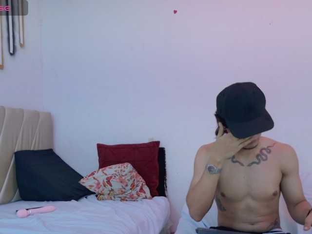 sweetauracouple live cam on BongaCams