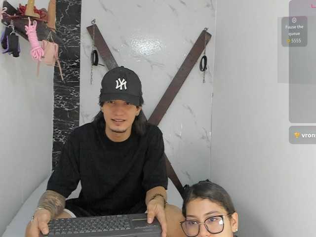 sweetauracouple live cam on BongaCams