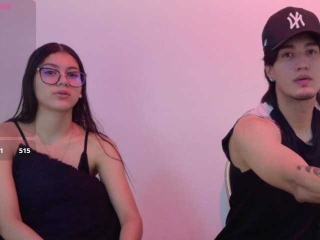sweetauracouple live cam on BongaCams