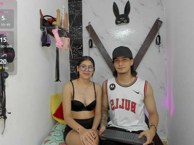 sweetauracouple live webcam show