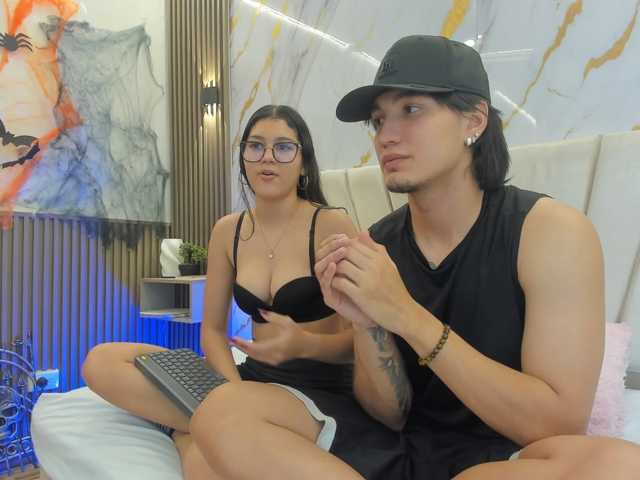 sweetauracouple live cam on BongaCams