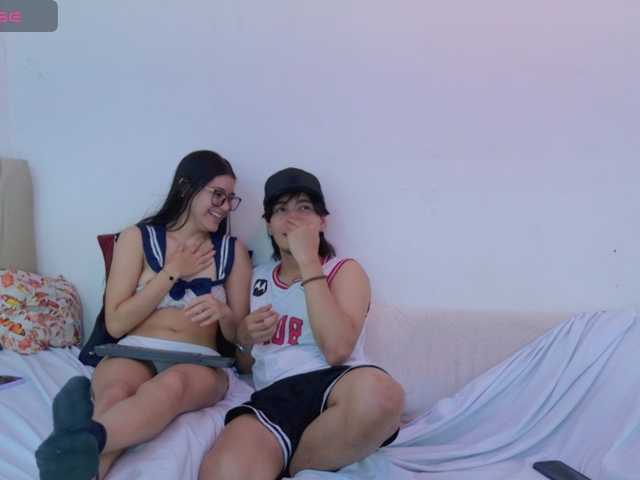 sweetauracouple live cam on BongaCams