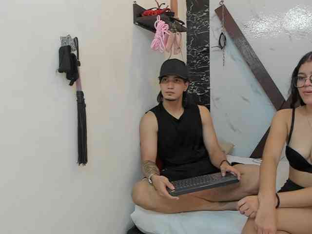 sweetauracouple webcam