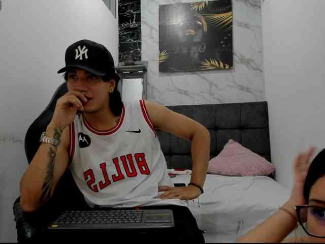 sweetauracouple Sex Cam Show