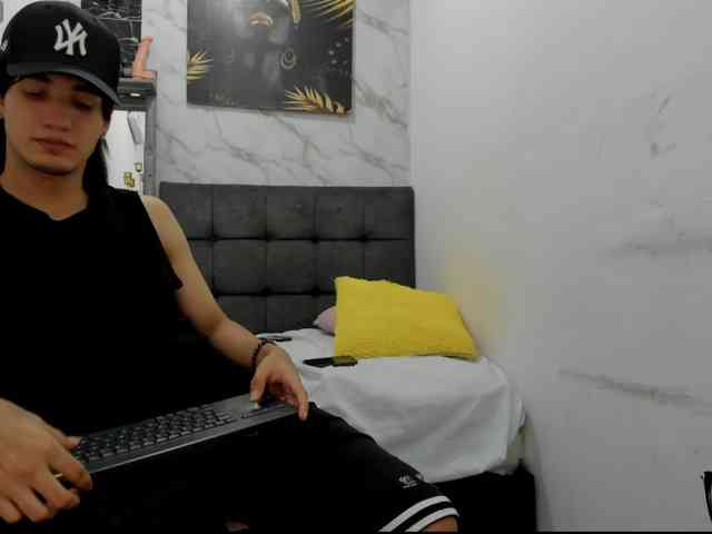 sweetauracouple Sex Cam Show