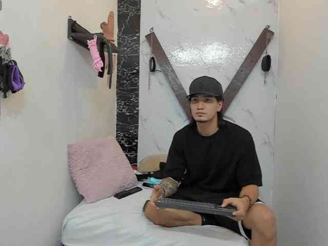 sweetauracouple webcam