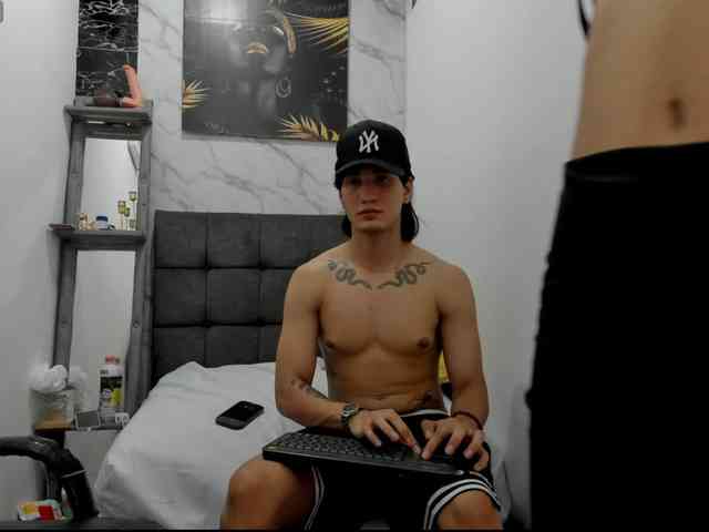 sweetauracouple Sex Cam Show