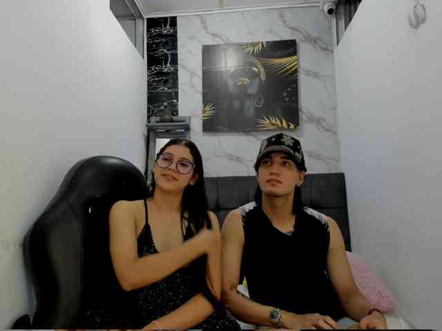 sweetauracouple webcam