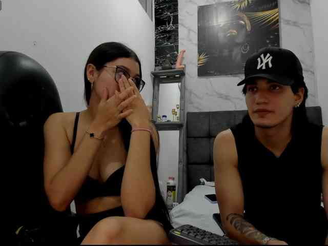 sweetauracouple Sex Cam Show