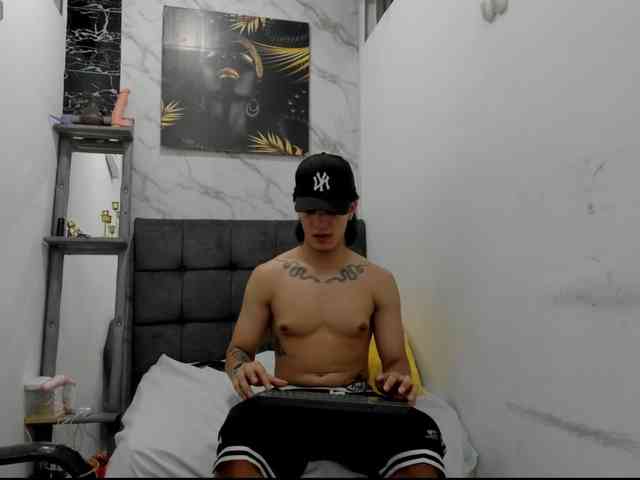 sweetauracouple Sex Cam Show
