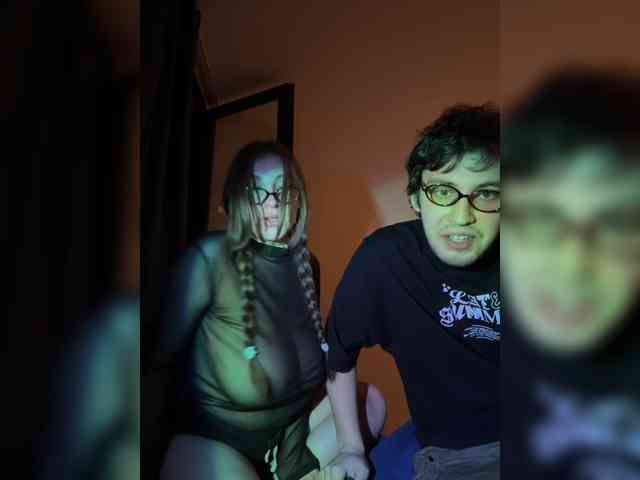 LilllitRR webcam