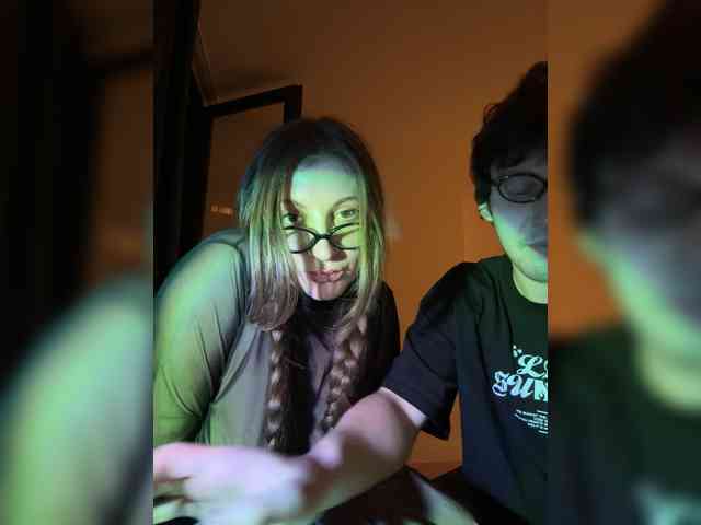 LilllitRR webcam