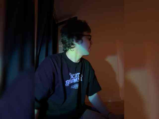 LilllitRR webcam