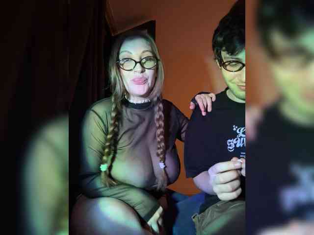 LilllitRR webcam