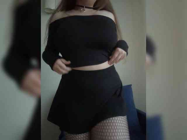 LilllitRR webcam