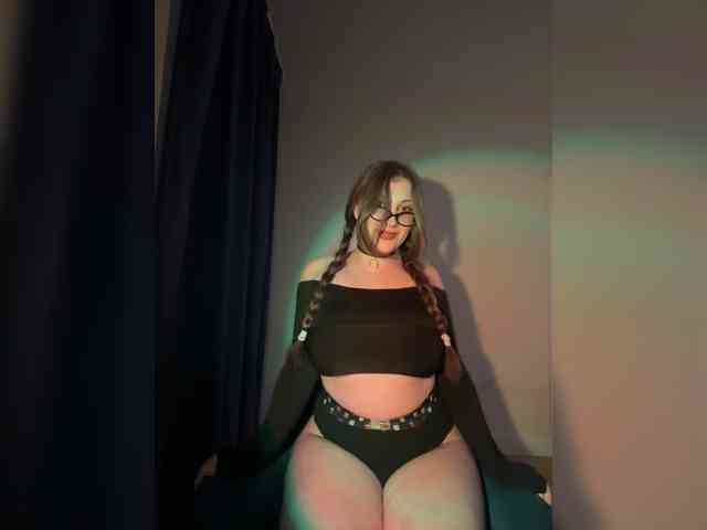 LilllitRR webcam