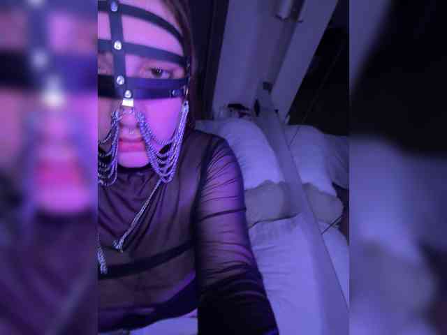 LilllitRR webcam