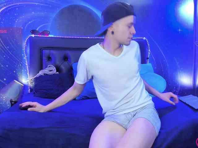 engel-and-dimy-s... Live Webcam on BongaCams