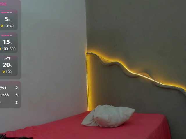 amiina-18 live cam on BongaCams