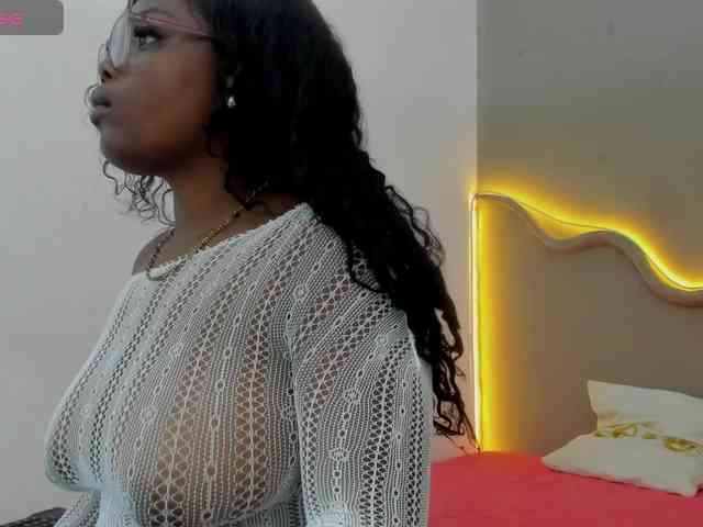 amiina-18