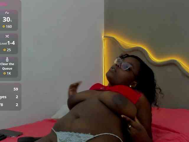 amiina-18 webcam