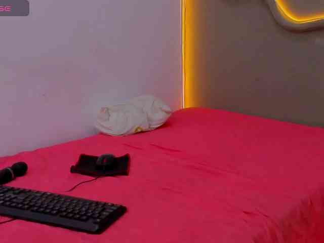 amiina-18 webcam