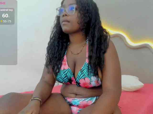 amiina-18 webcam