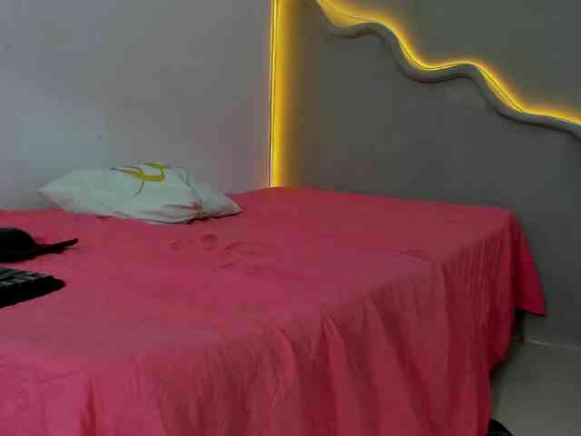 amiina-18 webcam