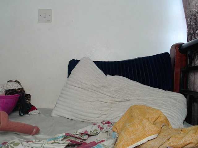whimsicat live cam on BongaCams