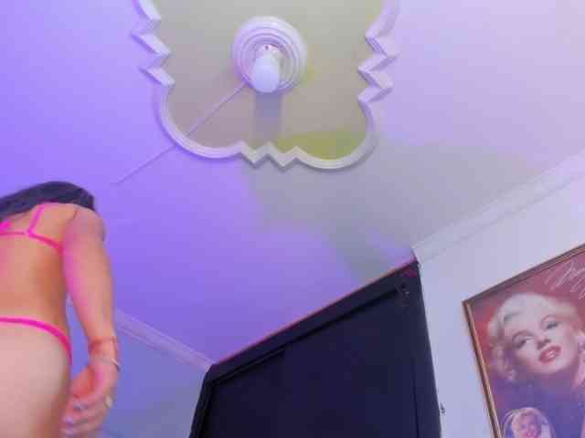 sweettdanielats Live Webcam on BongaCams