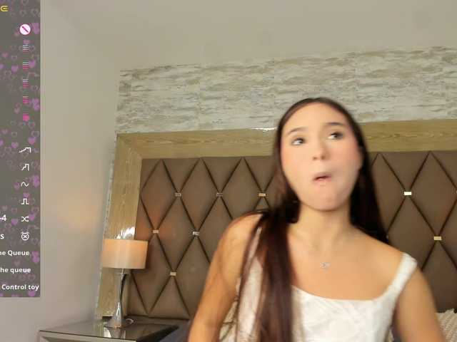 EmilyLux live cam on BongaCams
