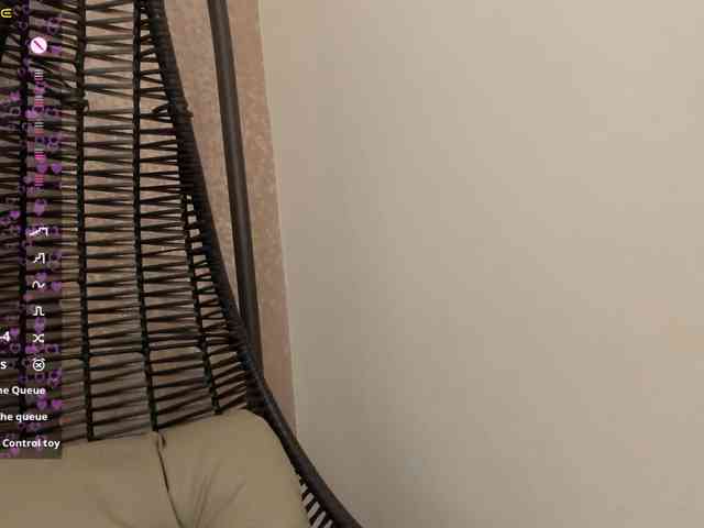 EmilyLux Live Webcam on BongaCams