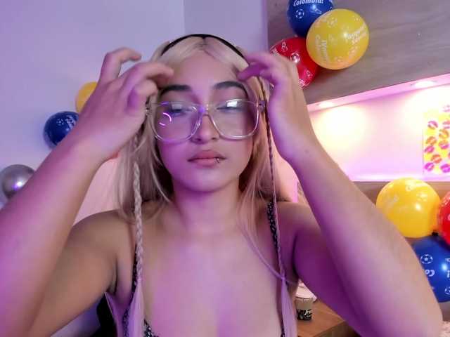 Nina-Mars live cam on BongaCams