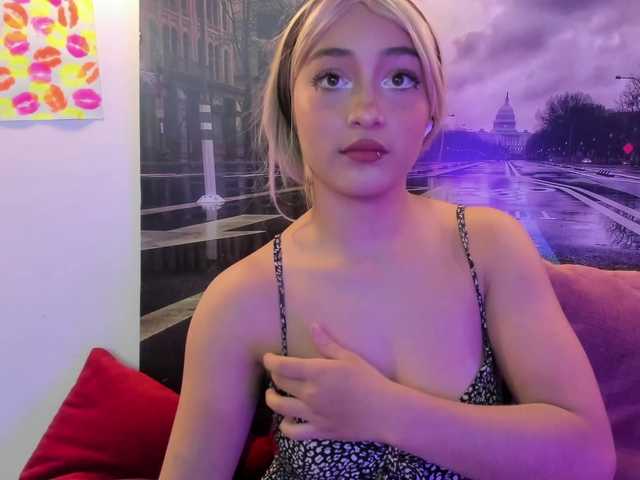 Nina-Mars live cam on BongaCams