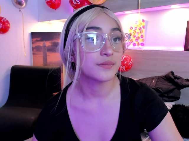 Nina-Mars live cam on BongaCams