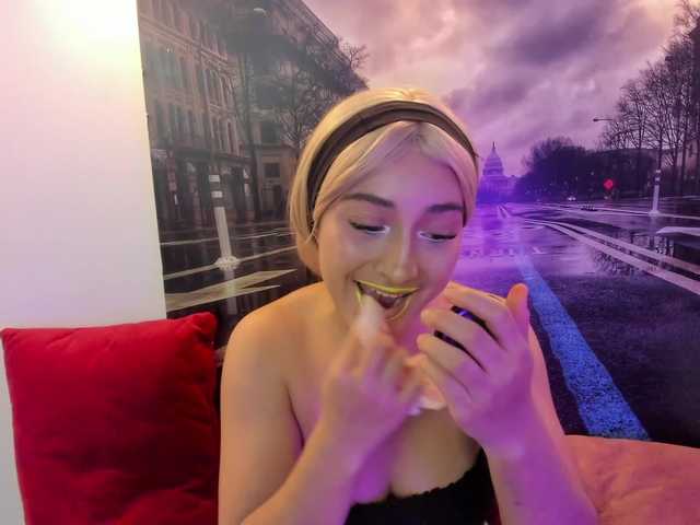 Nina-Mars live cam on BongaCams