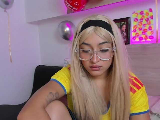Nina-Mars live cam on BongaCams