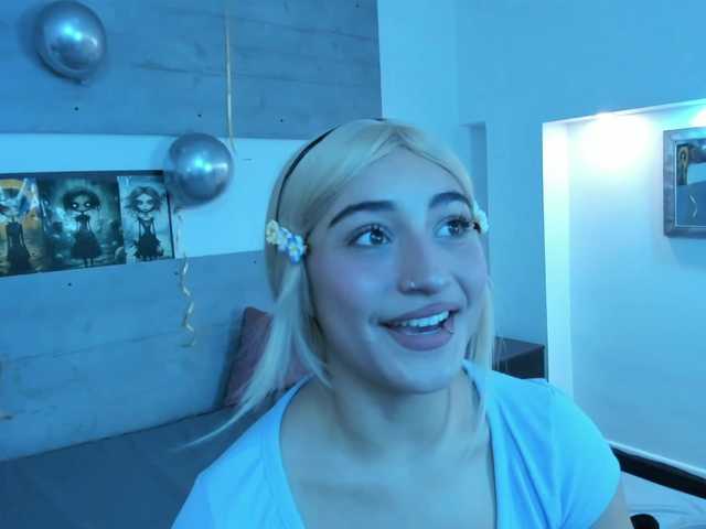 Nina-Mars live cam on BongaCams