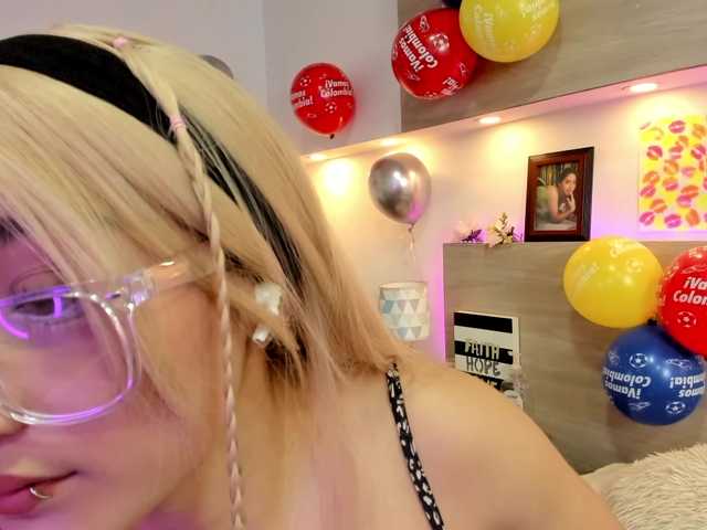 Nina-Mars live cam on BongaCams
