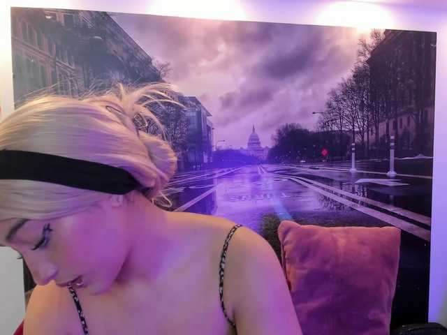 Nina-Mars live cam on BongaCams